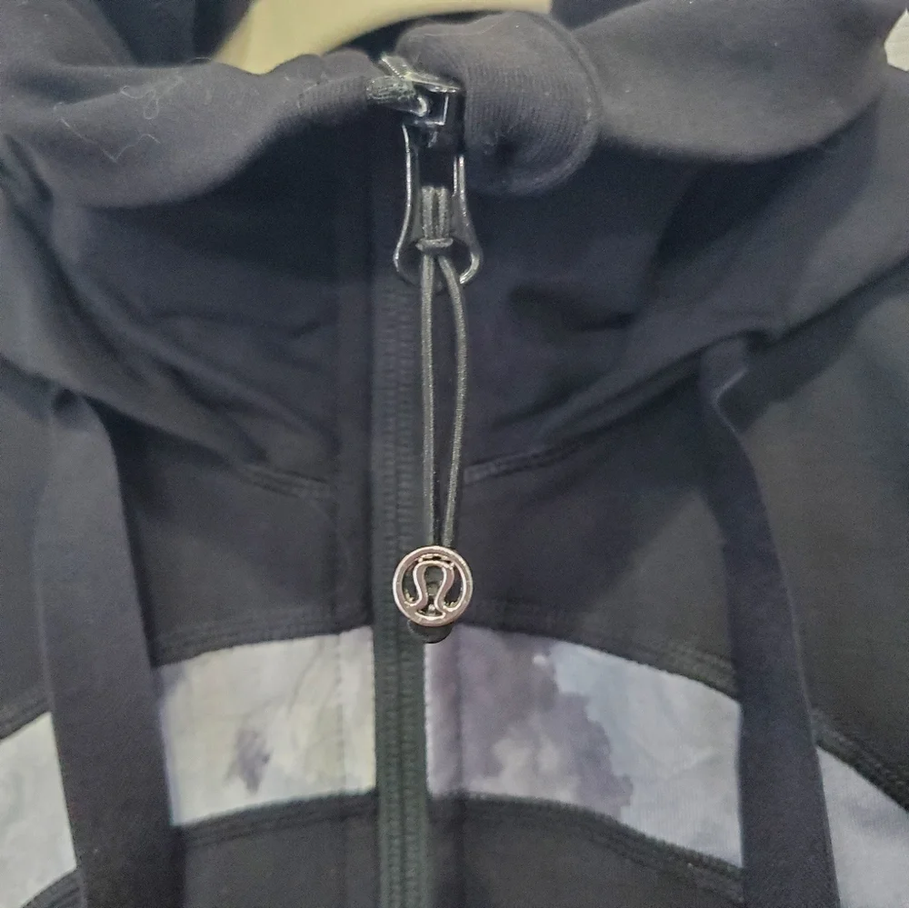 Lululemon Stride Jacket *BrushedBlack / White Coal Tinted Canvas Super Size 4